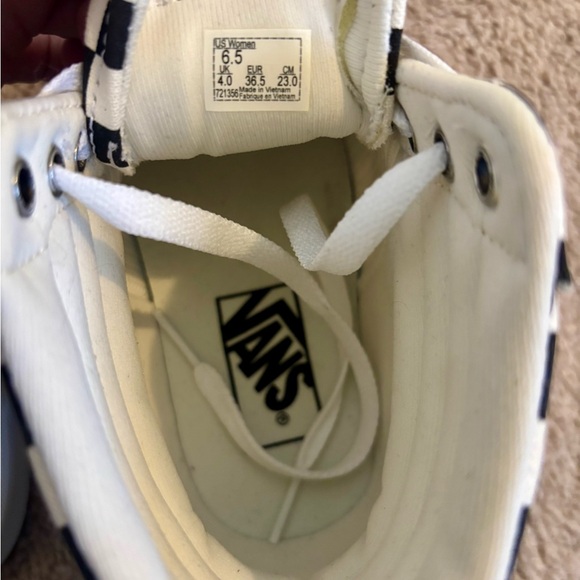 Vans Sk8-Hi Checkerboard Sneakers | Women’s 6.5
- Black and White - Picture 6 of 9